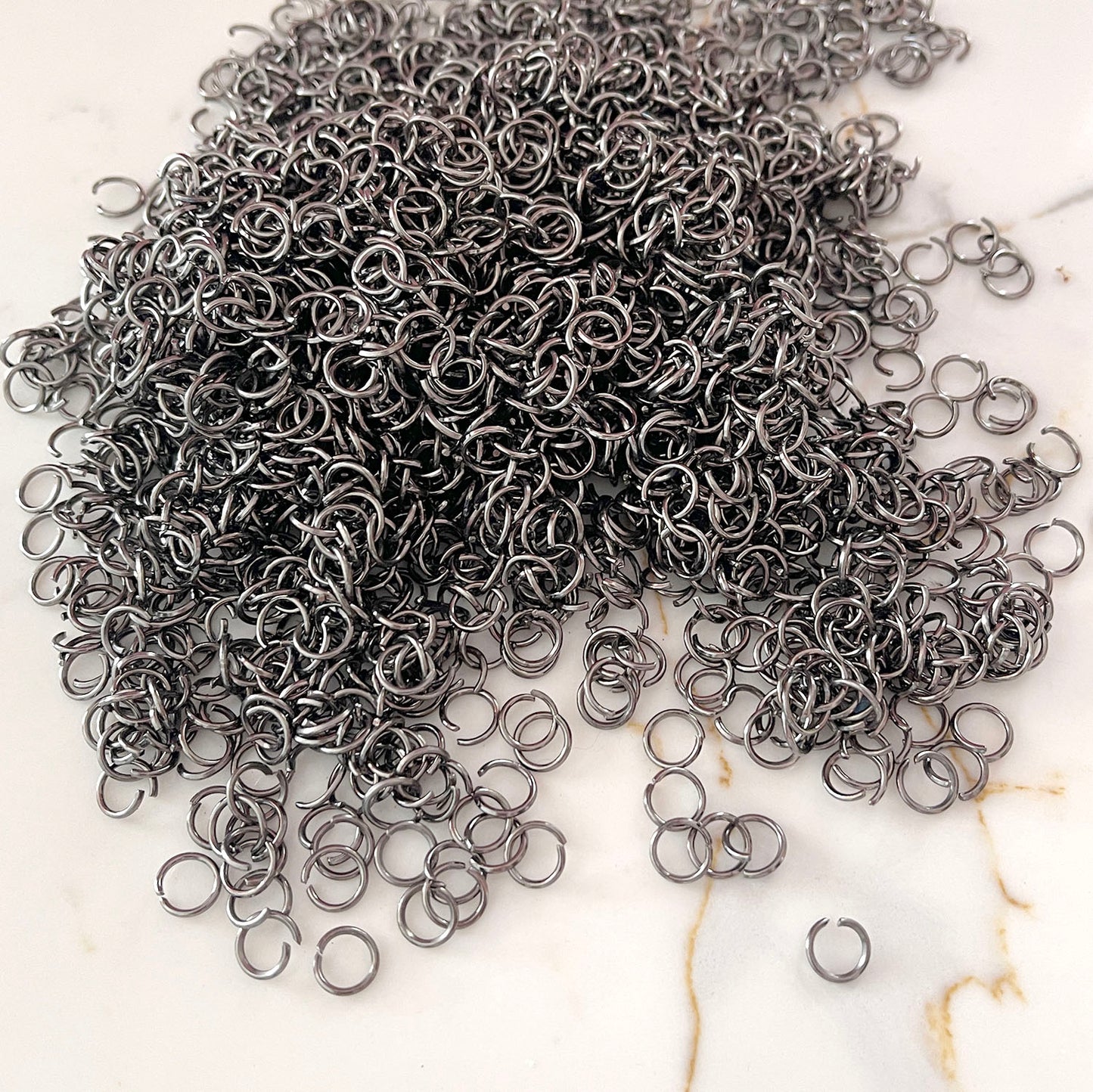 300g of 8mm Gun metal jump rings