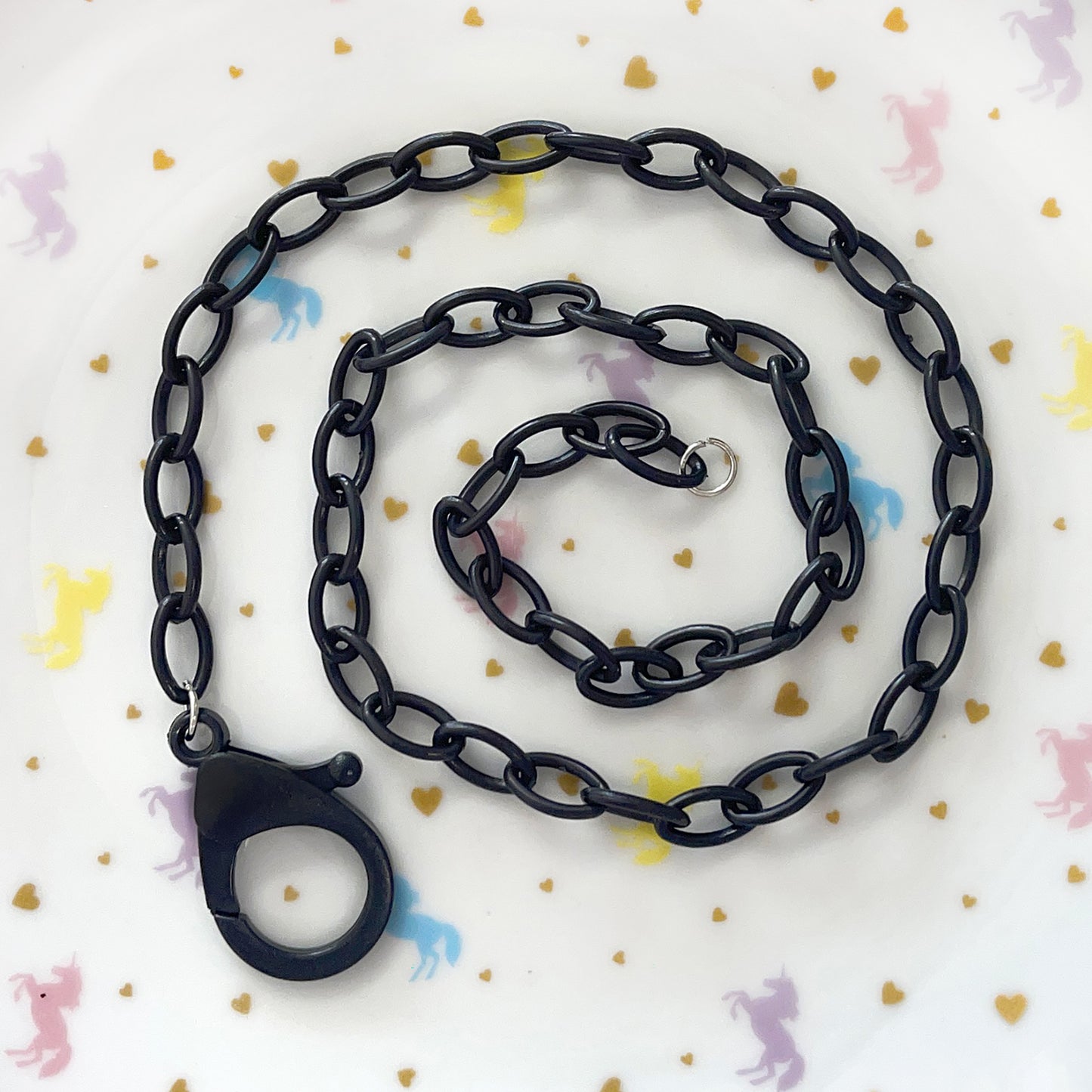 Black plastic colour necklace chain