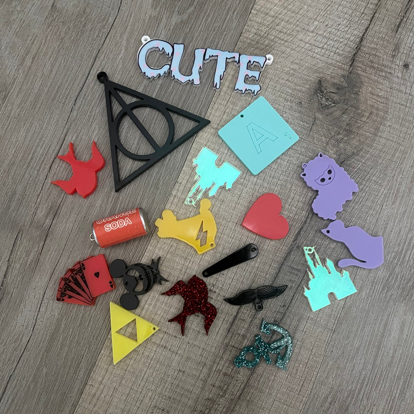 Laser cut charm & cabochon, set 5