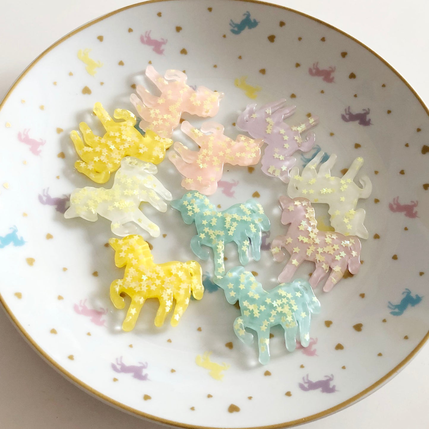4 x glitter resin unicorn cabochons
