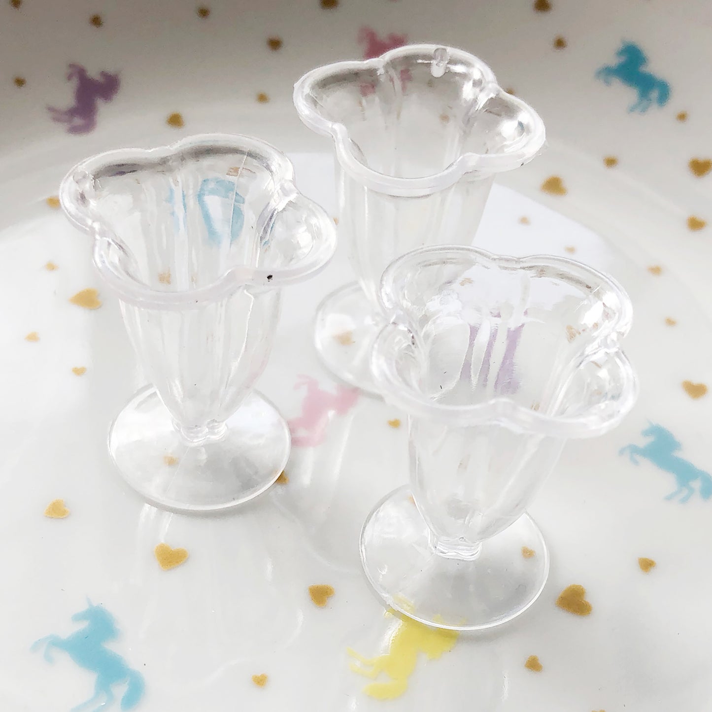 Sundae base (1) plastic fillable cup for decoden