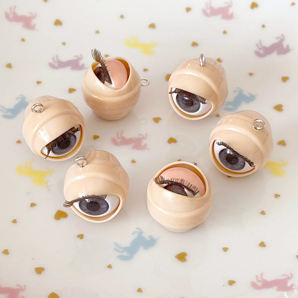 1 x Moving doll eye charm, Blue eye – Craftjam