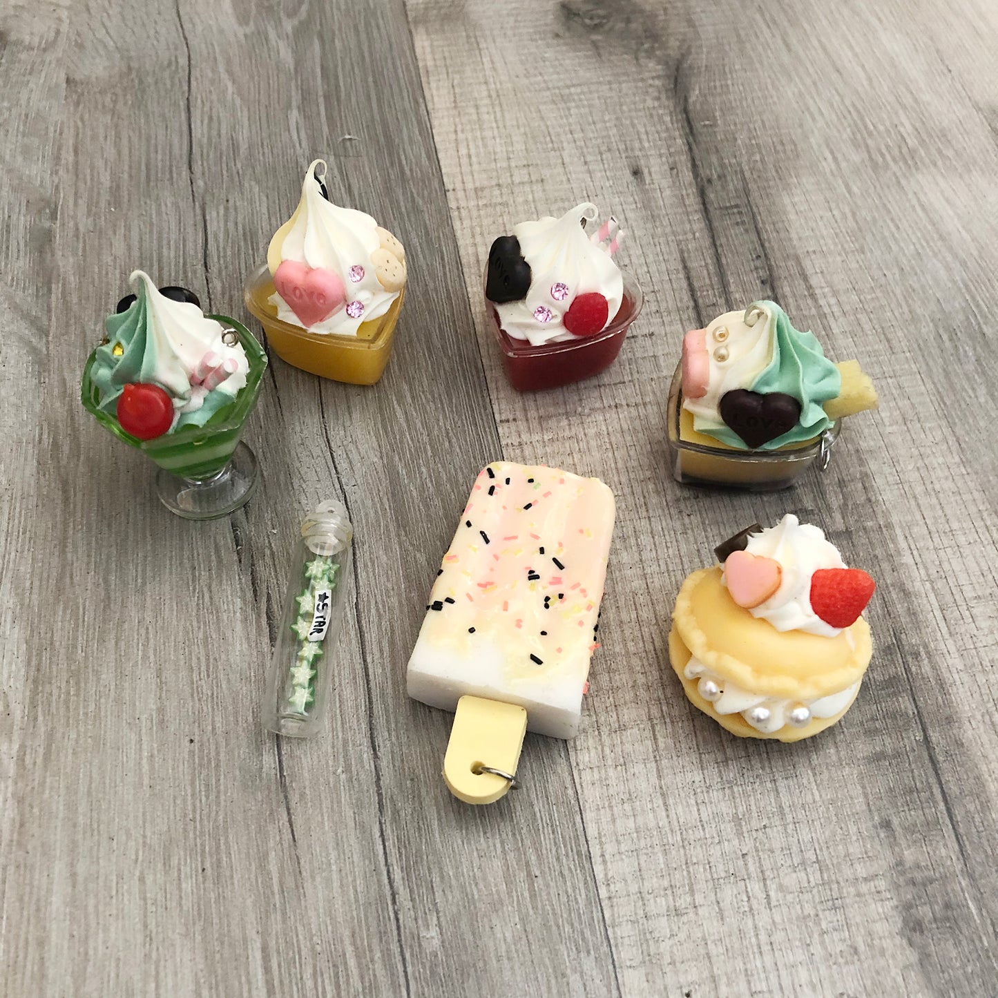 Cake charms set 1