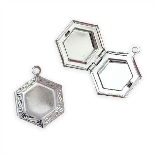 2 x Hexagon locket with embossed detail, silver colour