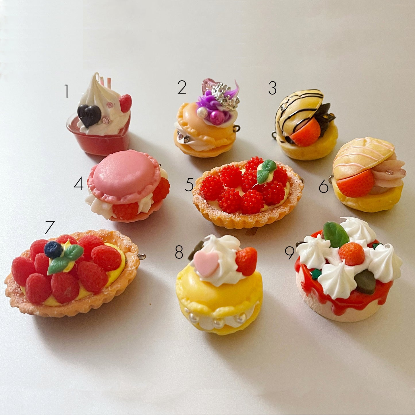 Macaroon or desert charm, large