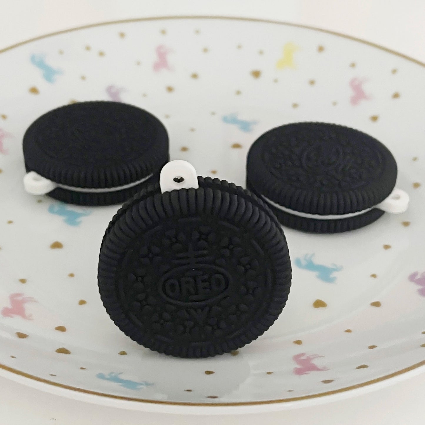 1 x Oreo biscuit charm, Black & white