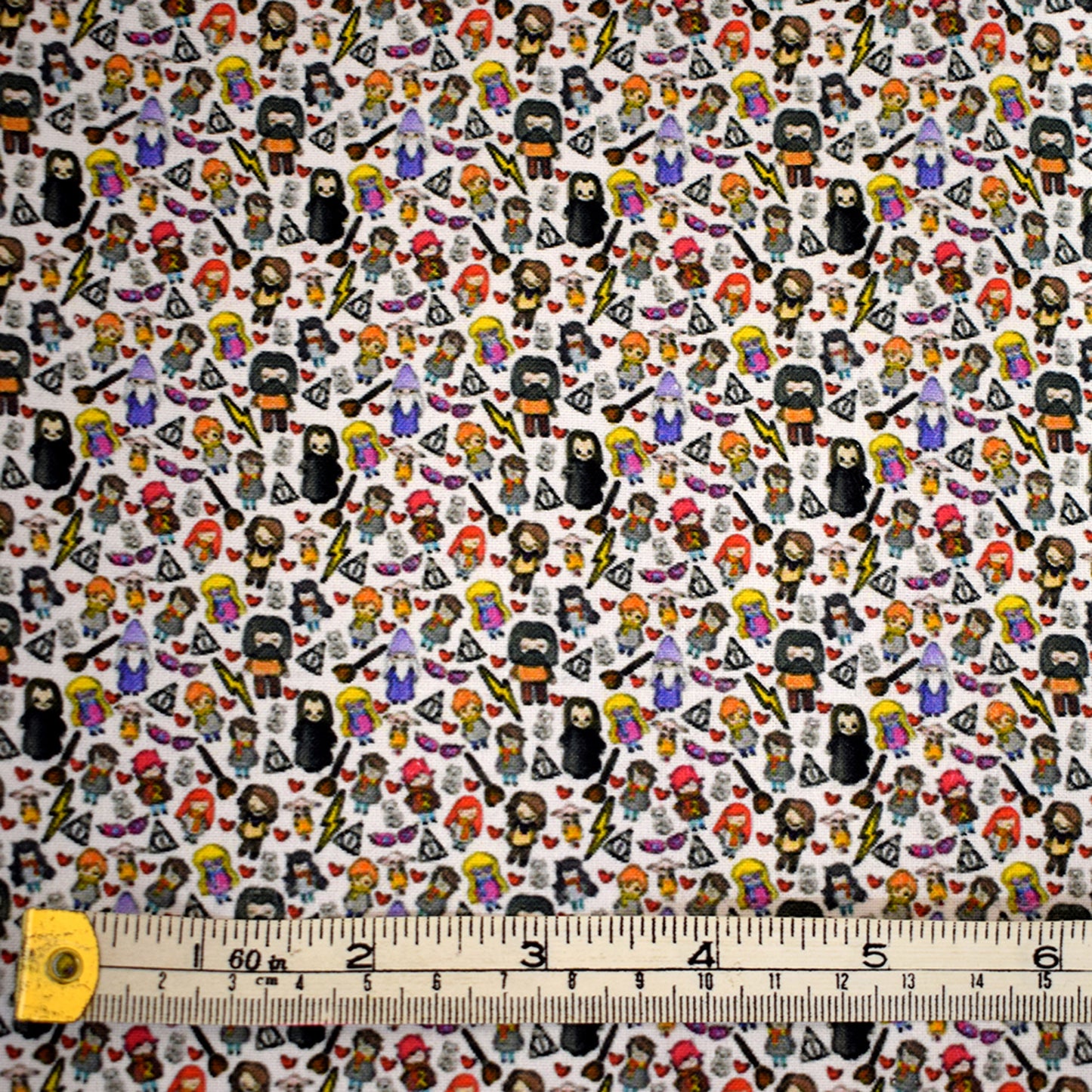 (DISCONTINUE) Harry Potter mini character Cotton fabric, HALF METRE