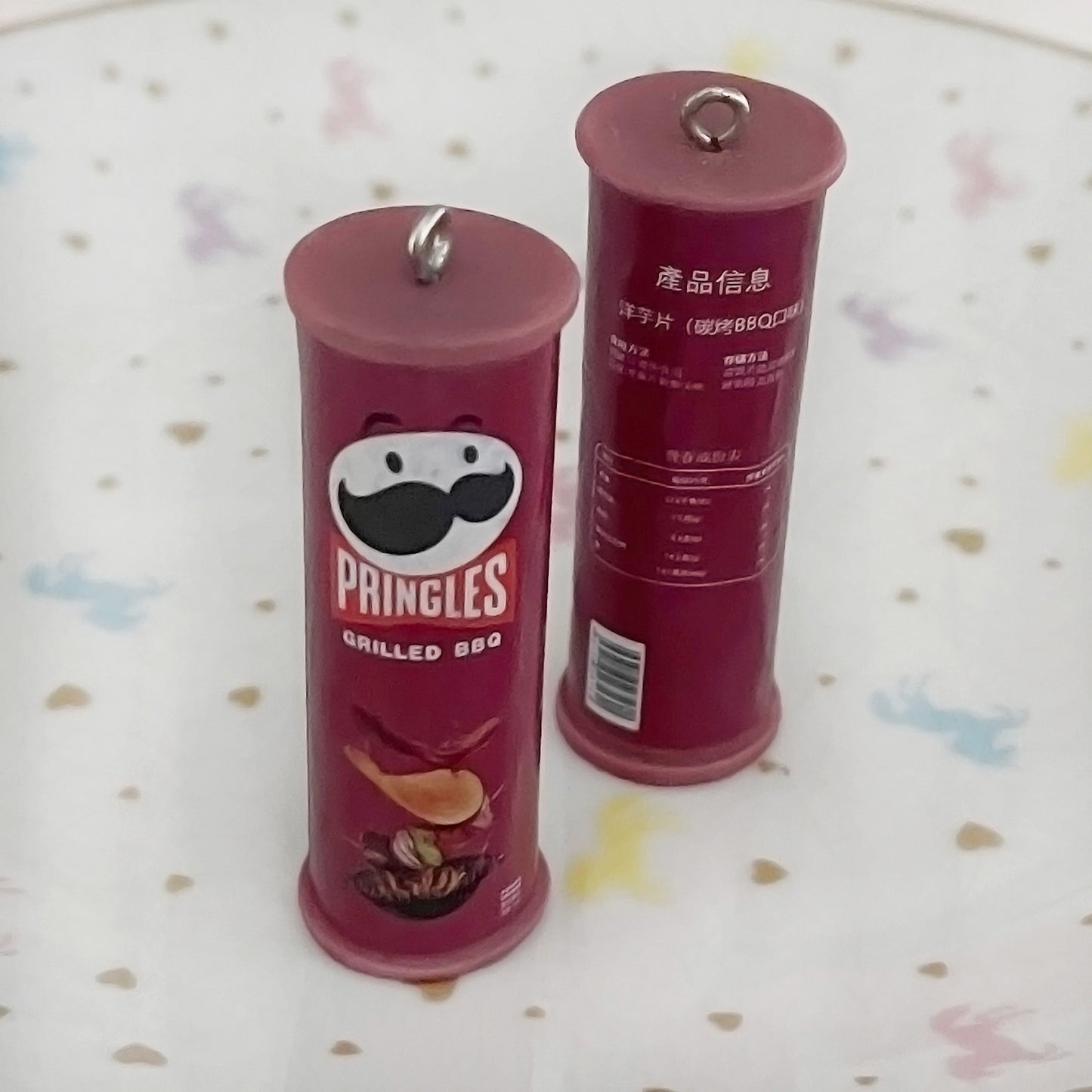 1 x BBQ Pringles charm