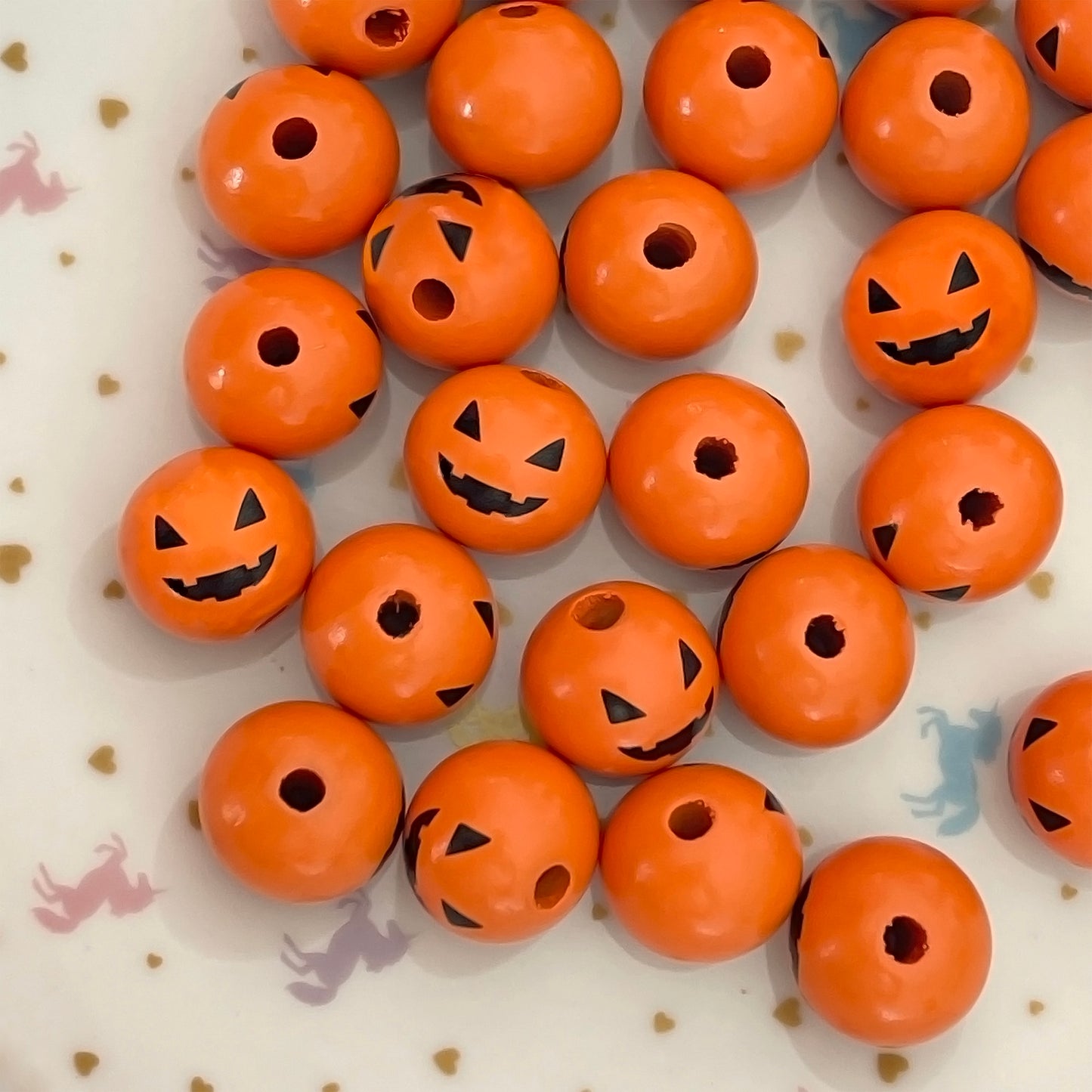 5 x Pumpkin wood beads, 20mm