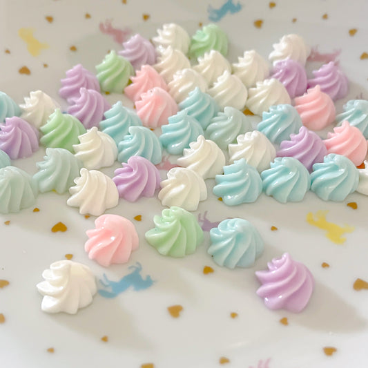 10 x Cream blob pastel cabochons