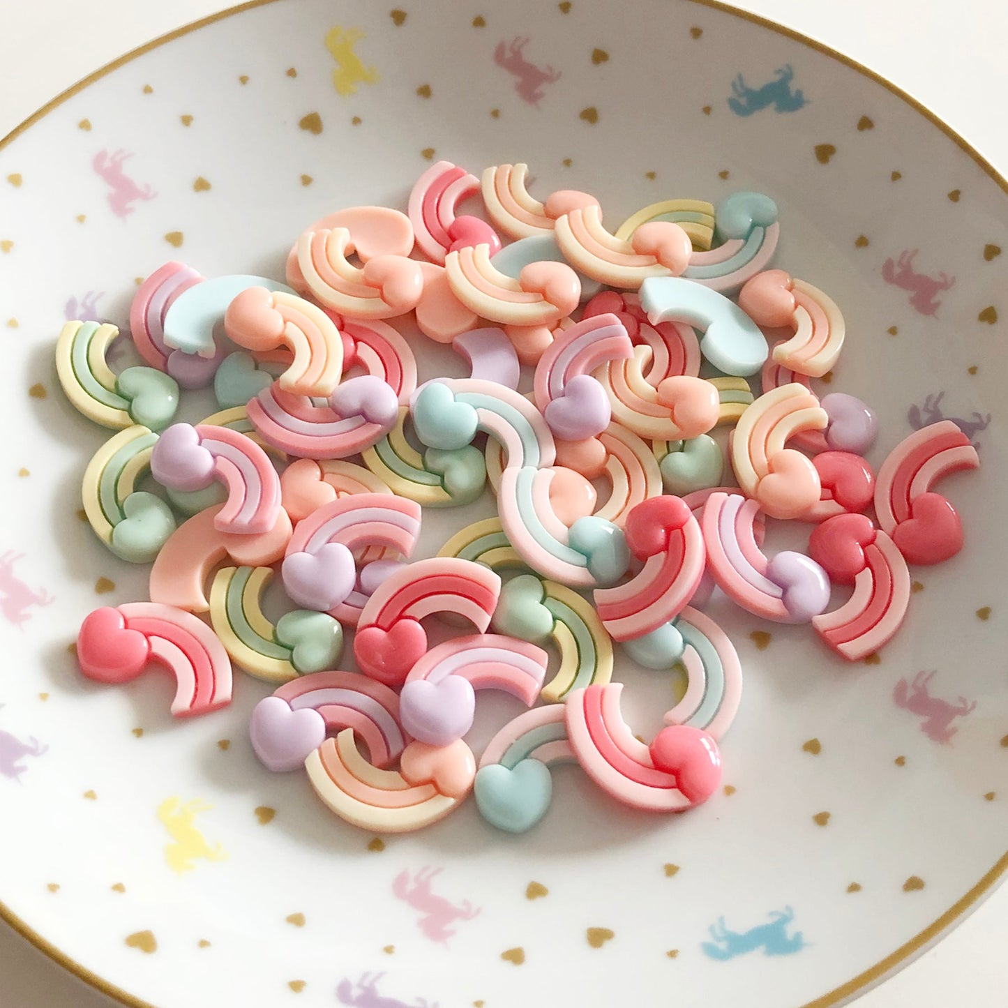 10 x rainbow heart resin cabochons