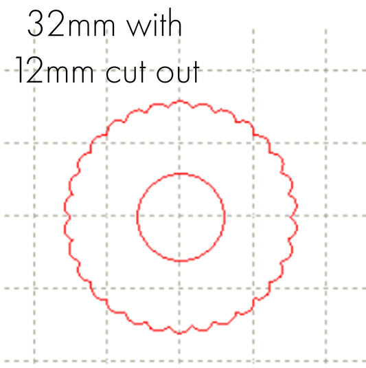 *SW*C* 32mm scallop circle, 12mm cutout NO HOLE