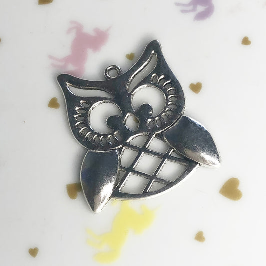 2 x silver colour Owl charms, design 1