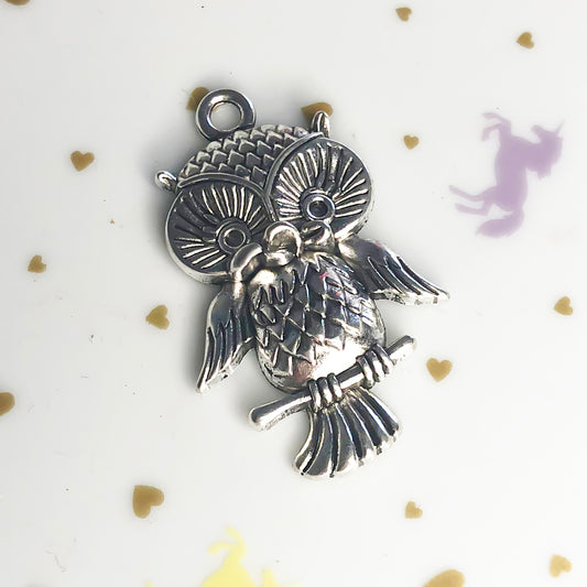 Large silver colour Owl charm, design 3