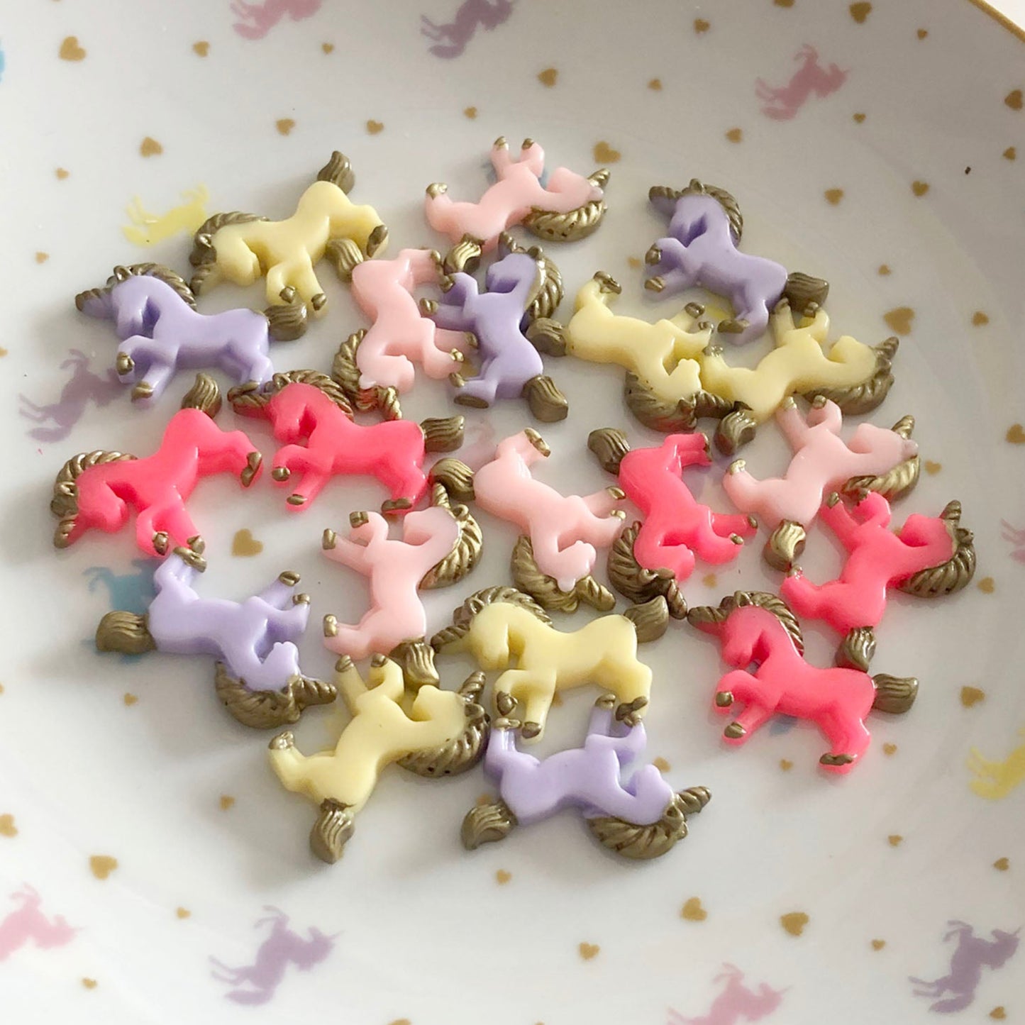 6 x resin unicorn cabochons with gold detail