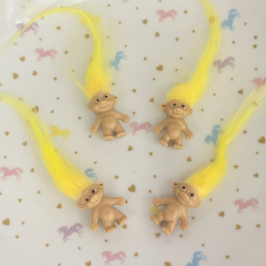 2pcs Yellow hair troll charms