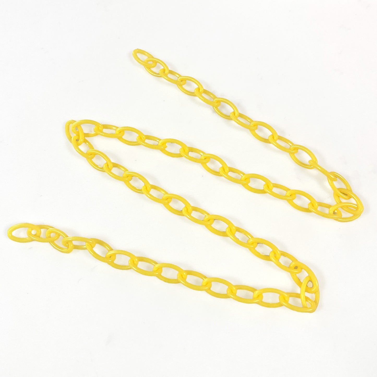 Yellow colour plastic chain, 50cm long
